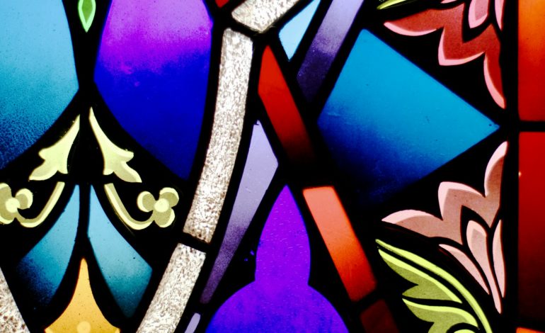 Echt glas-in-lood vs. plakfolie: wat zijn de verschillen?